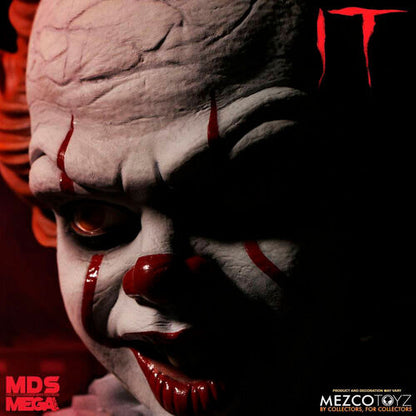 Mezco Toyz Figura IT Pennywise Talking cuddly toy doll 38cm